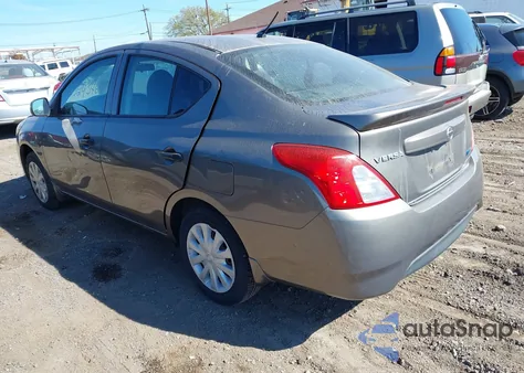 2015 Nissan Versa 1.6 S+ z USA, uszkodzony, nr VIN 3N1CN7AP8FL807285